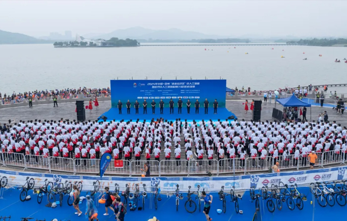 bsports官网-群体活动多元化 一二三四大步跨